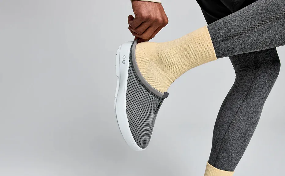 oofos M OOCOOZIE SPORT MULE WHITE SLATE oofos M OOCOOZIE SPORT MULE WHITE SLATE