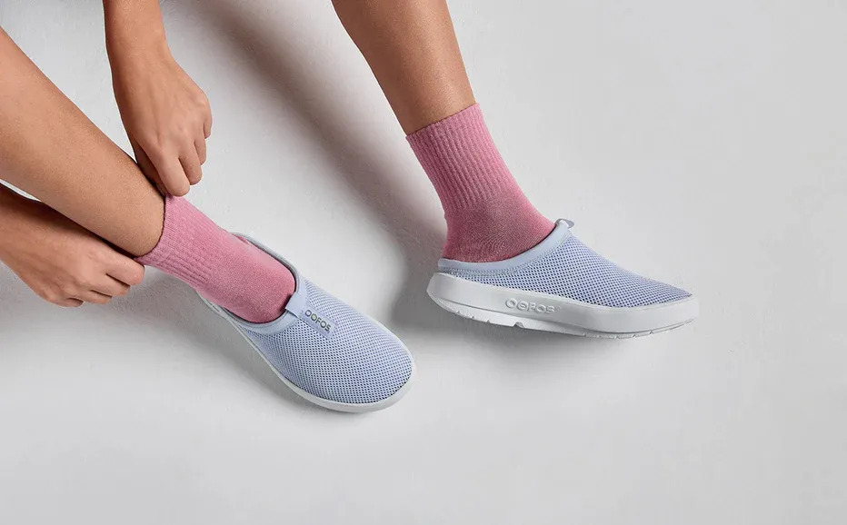 oofos W OOCOOZIE SPORT MULE SHOE WHITE JADE