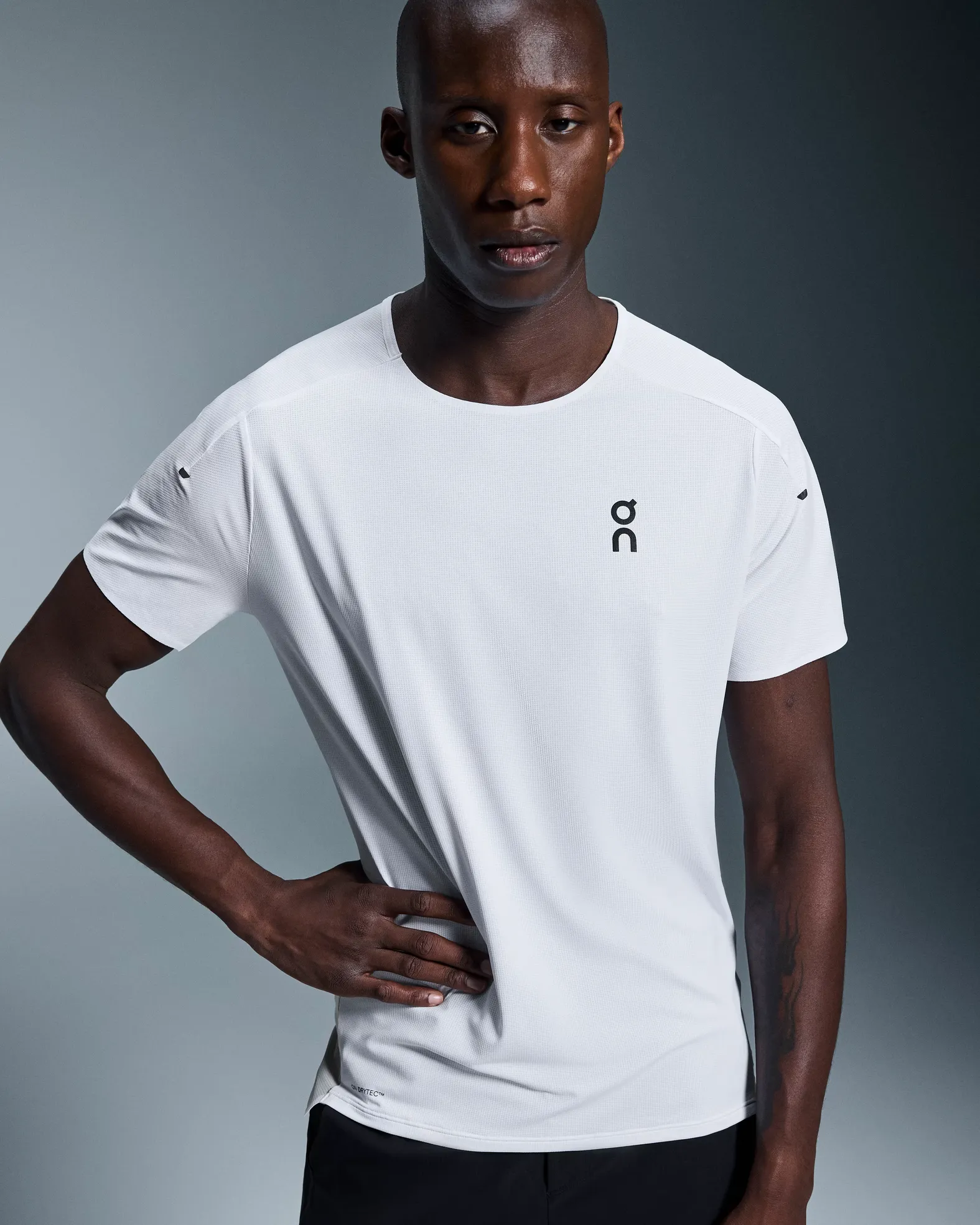 On M PERFORMANCE-T WHITE/SILVER