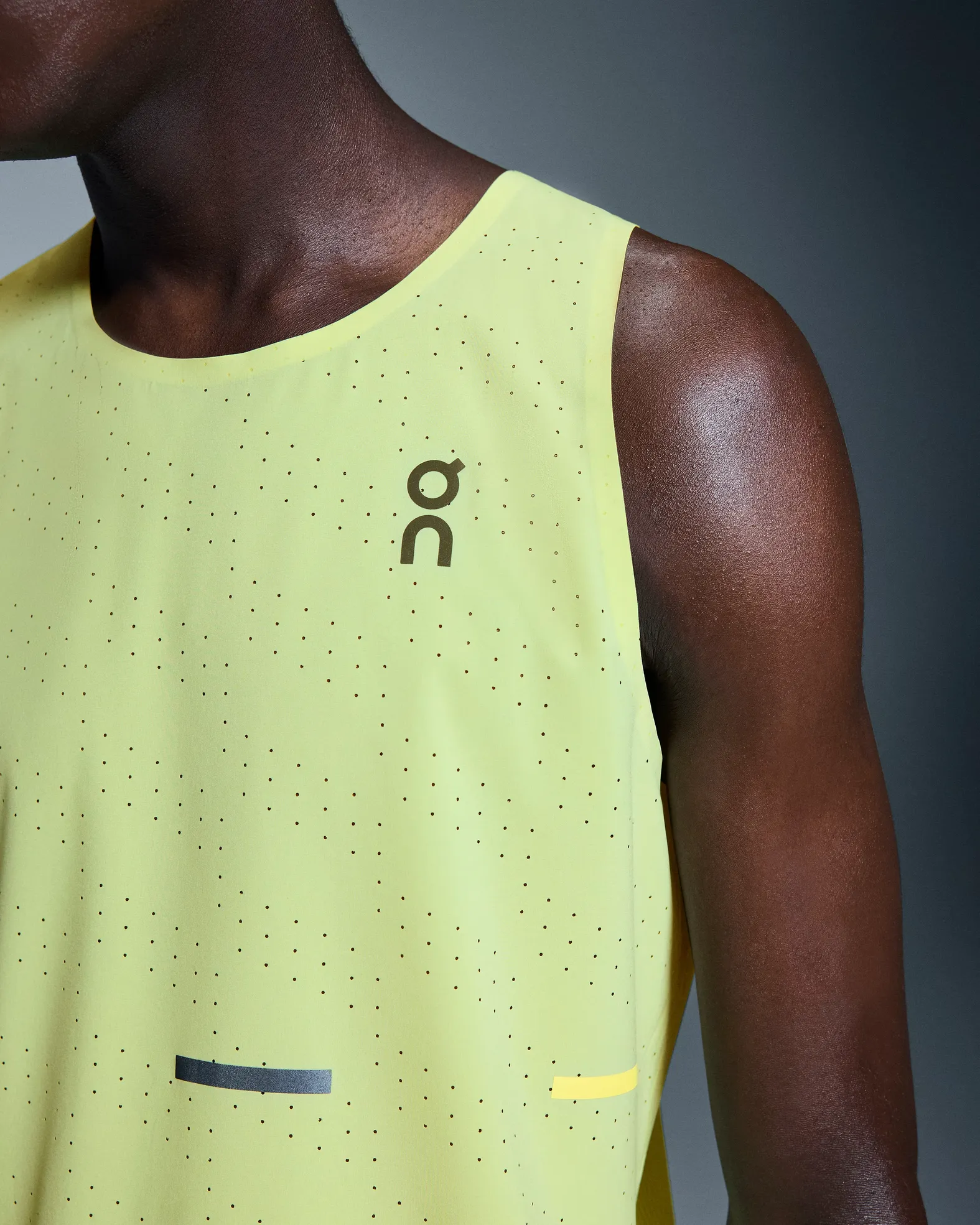 On M RACE SINGLET LIMELIGHT