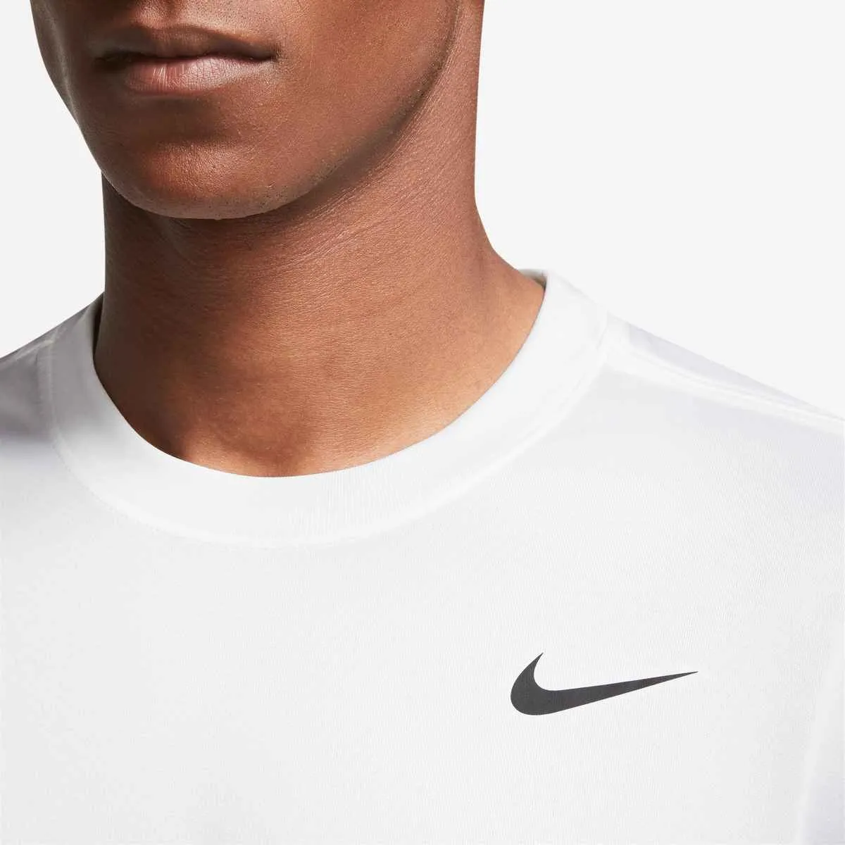 Nike M NIKE DRI-FIT LEGEND S/S TEE WHITE/BLACK