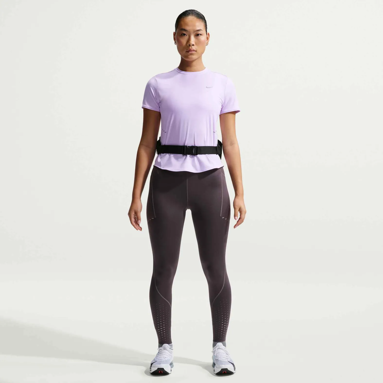 Nike W SWIFT DRI-FIT S/S VIOLET MIST/REFL SILVER