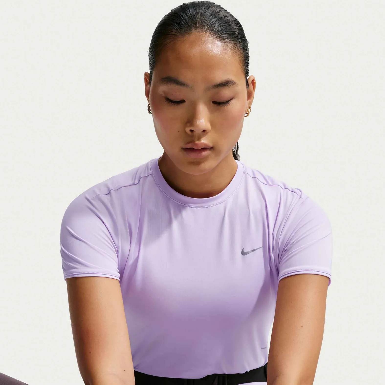 Nike W SWIFT DRI-FIT S/S VIOLET MIST/REFL SILVER